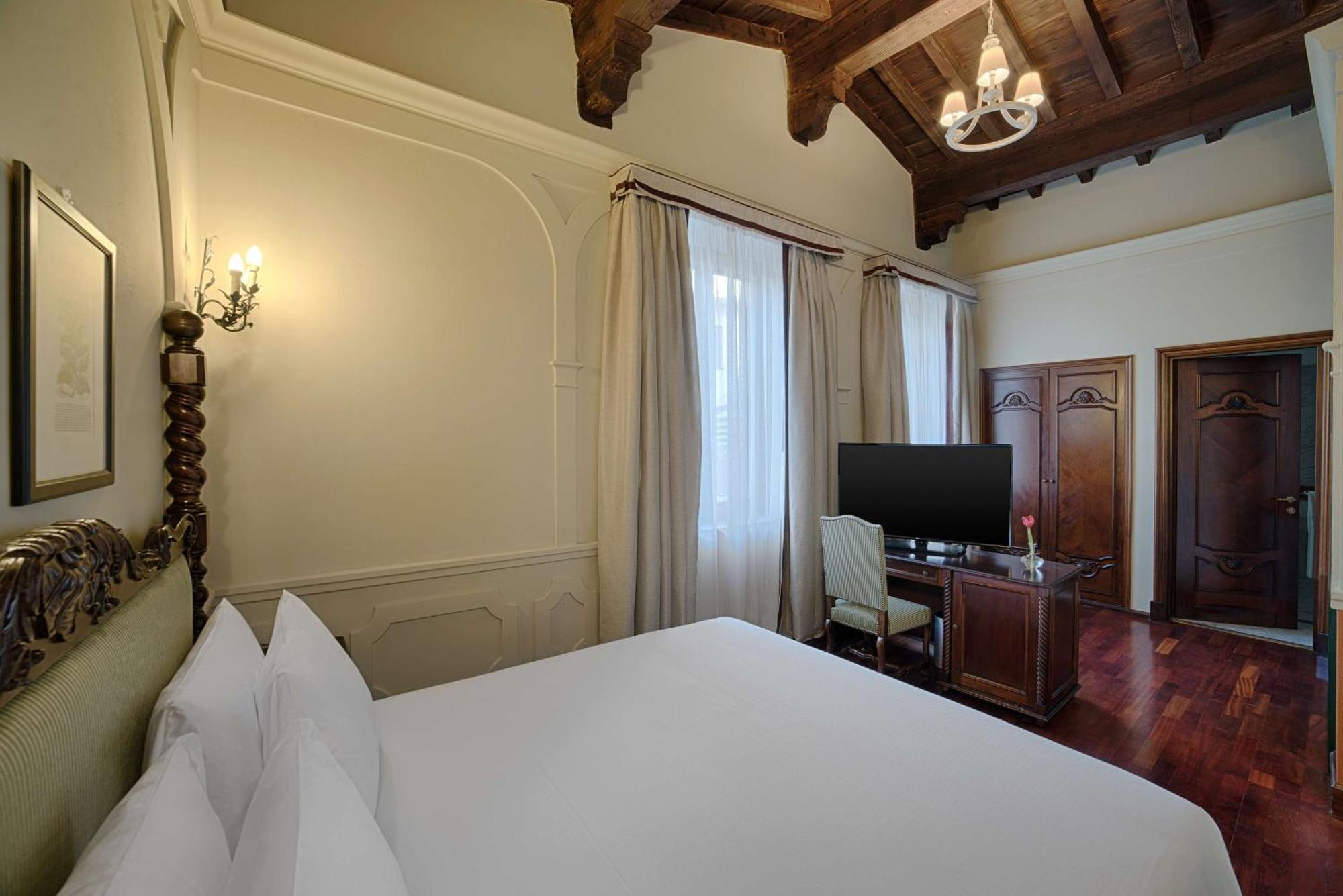Tivoli Palazzo Gaddi Firenze Hotel Экстерьер фото A room at the hotel