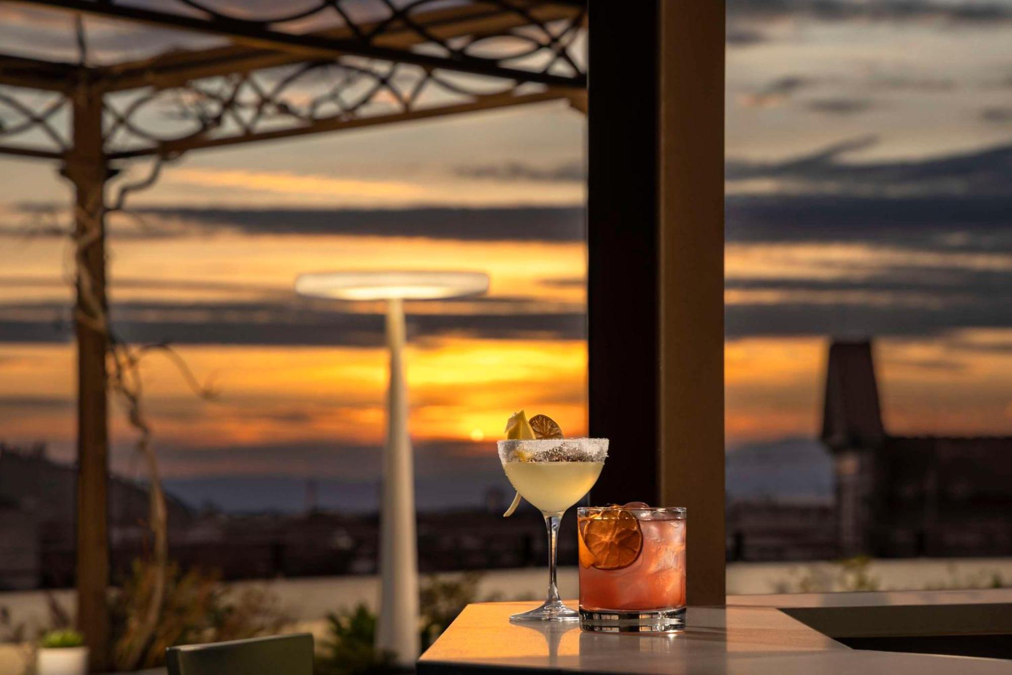 Tivoli Palazzo Gaddi Firenze Hotel Экстерьер фото Sunset at the Sky Bar