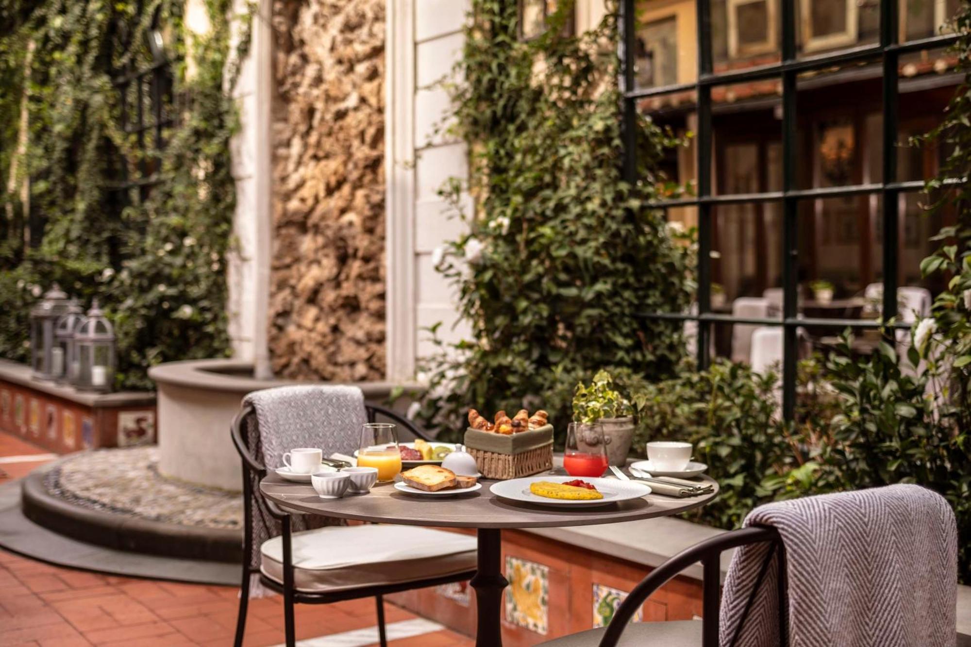 Tivoli Palazzo Gaddi Firenze Hotel Экстерьер фото The hotel's courtyard